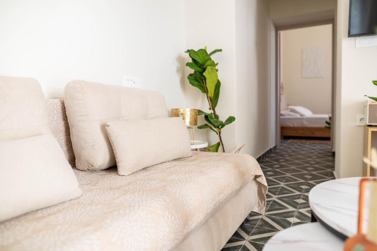 Kosnian City Suites B Екстериор снимка