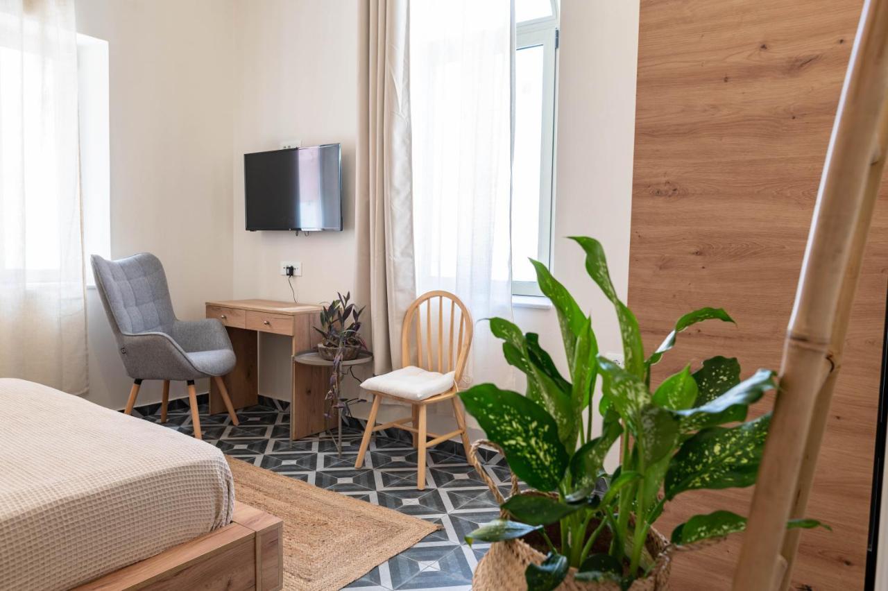 Kosnian City Suites B Екстериор снимка