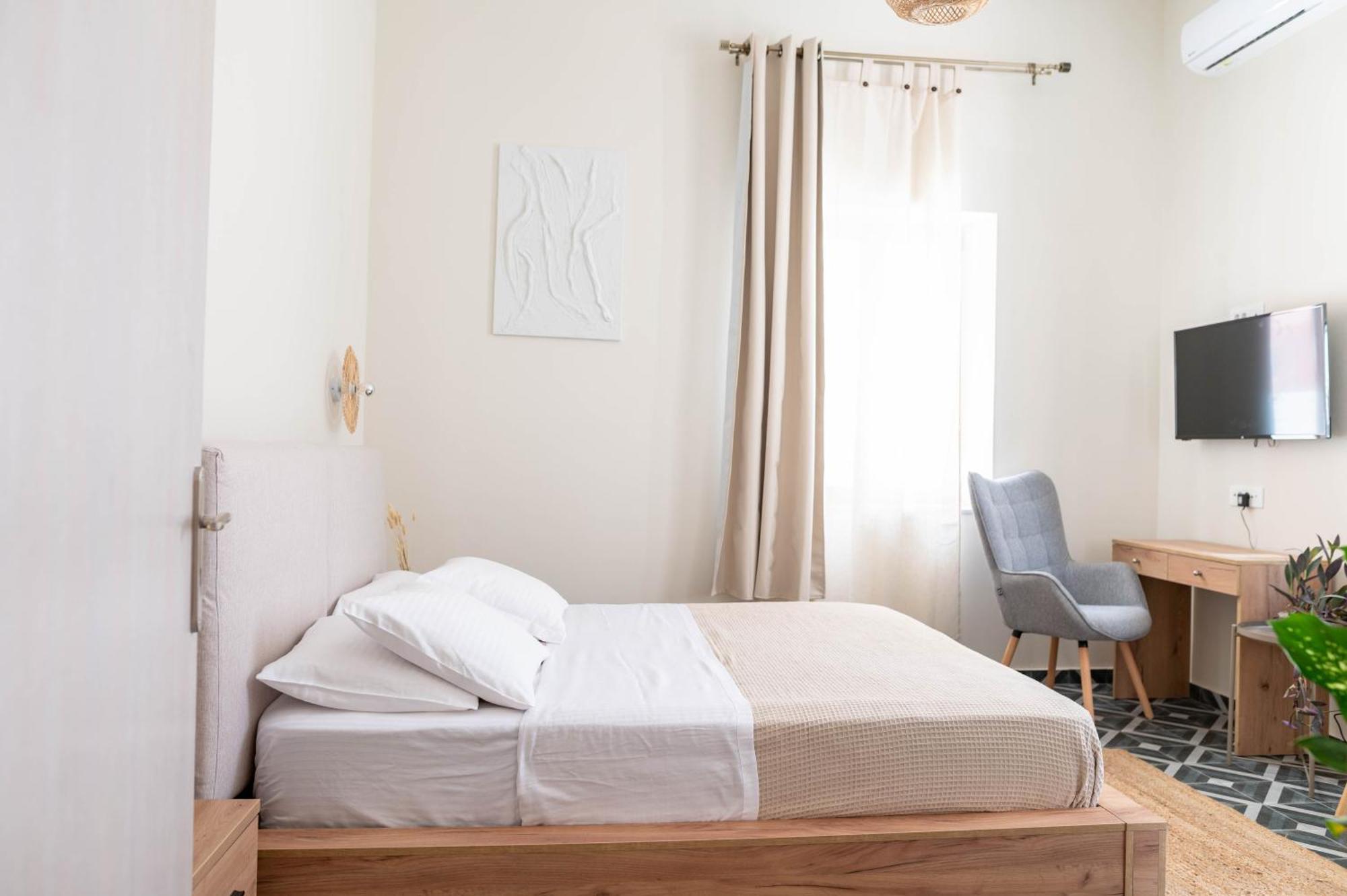Kosnian City Suites B Екстериор снимка