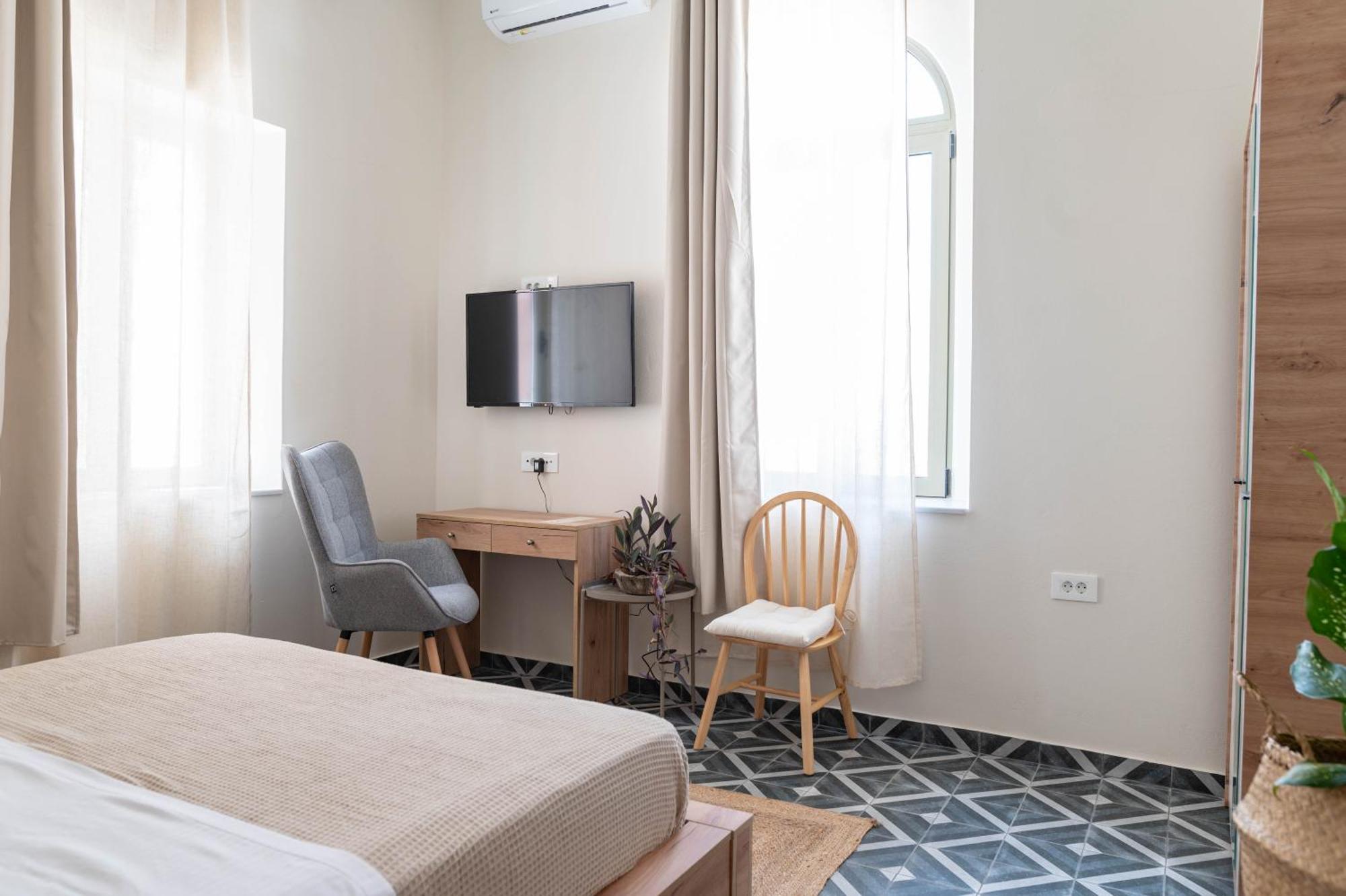 Kosnian City Suites B Екстериор снимка