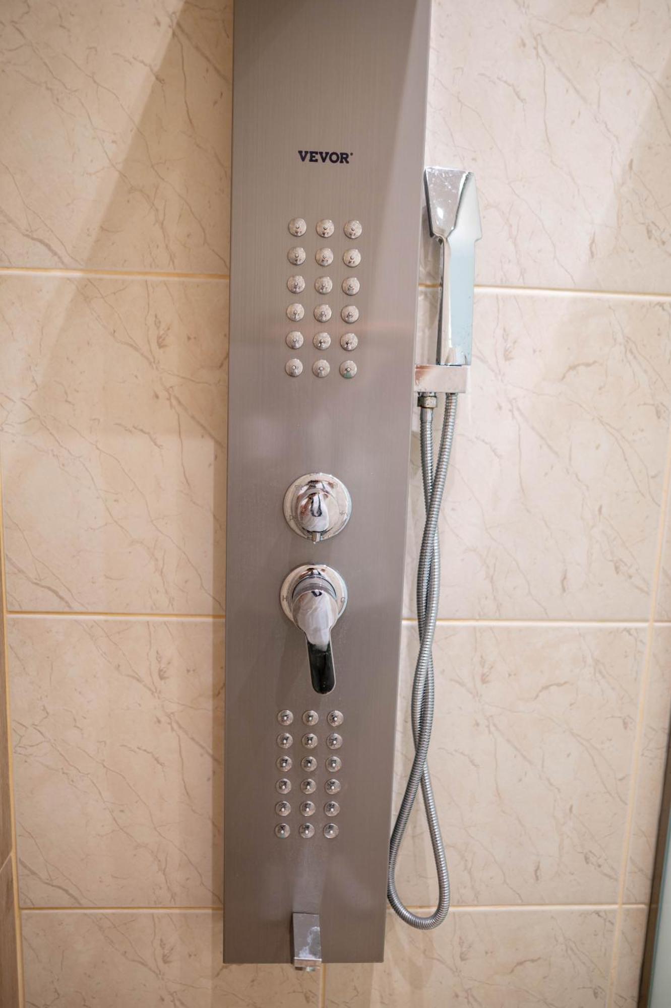 Kosnian City Suites B Екстериор снимка